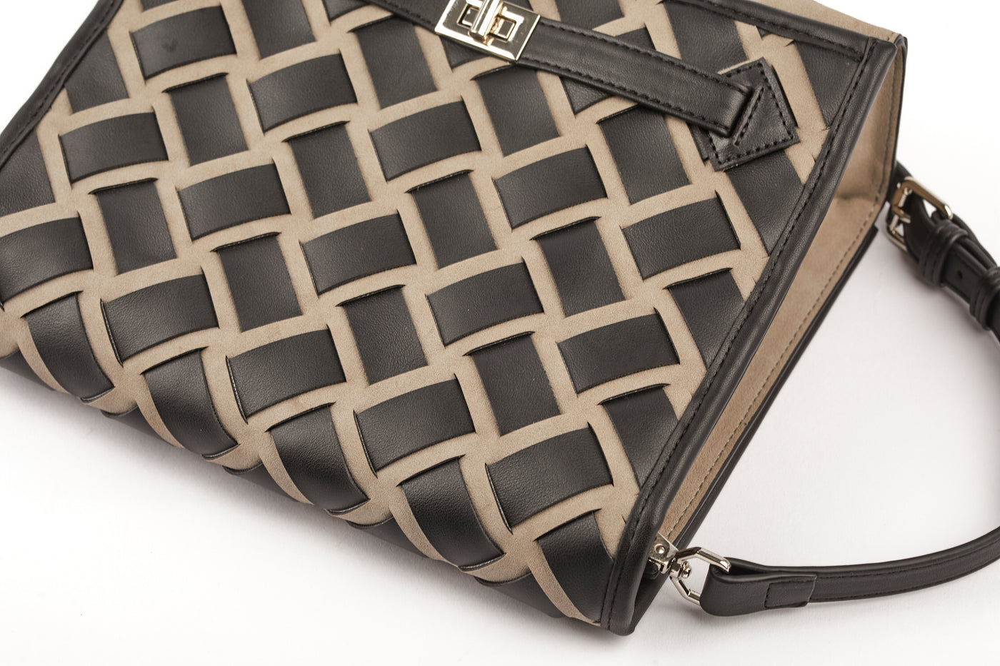 Women Classy Quilted Leather Bag™